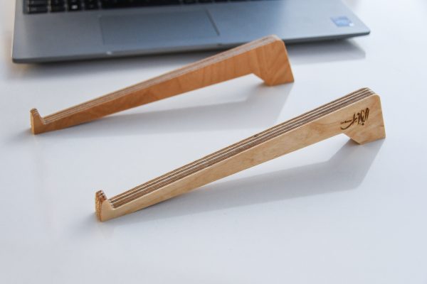 NomadDesk – Support ordinateur nomade & éco-conçu